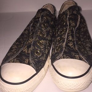 Converse AllStar Athletic Shoes Sz 6